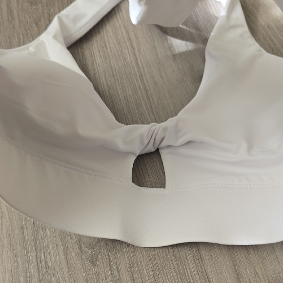 Fabletics White Sports Bra - Picture 5 of 5